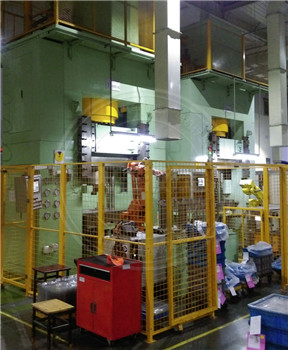 1000噸全自動(dòng)精整液壓機(jī) 